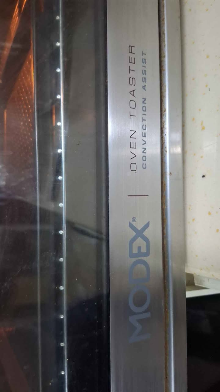اوفن نوعية فاخره.. MODEX..حجم كبير للشوي وعمل كل أنواع المعجنات. كهربائي يعمل نظام اعلى و اسفل في نفس الوقت و نظام الفردي .و لديه توقيت.و معهو نظام الشوي الدوار. أربيل, العراق


**إذا كنت صاحب هذا الإعلان وتريد حذفه لأي سبب، رجاءا أرسل رسالة إلى الدعم الفني**