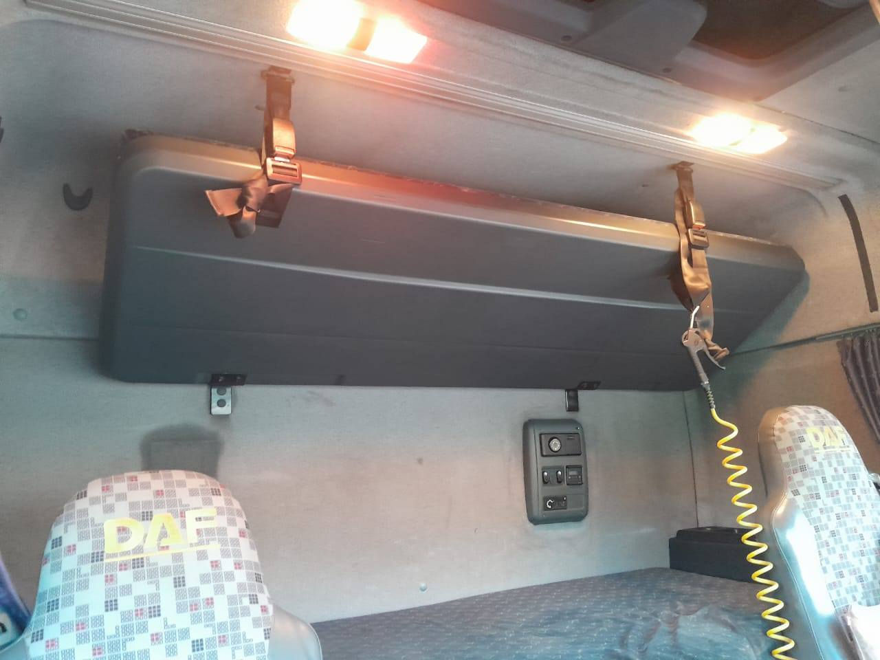 سلام عليكم 
داف XF95. حجم 430 موديل 2001 گير ومكينة واكسل  وشاصي كفالة بشرط مكينة بم ونوزل گير 4×4 حصيرة مواصفات دولة سنوية ل2027 وهزة ساقطة باسمنا شرط التحويل بدي طول 8.35 متر سيارة جاهزة وشغالة  السعر 160 ورقة
رقم الهاتف 
***********
***********
