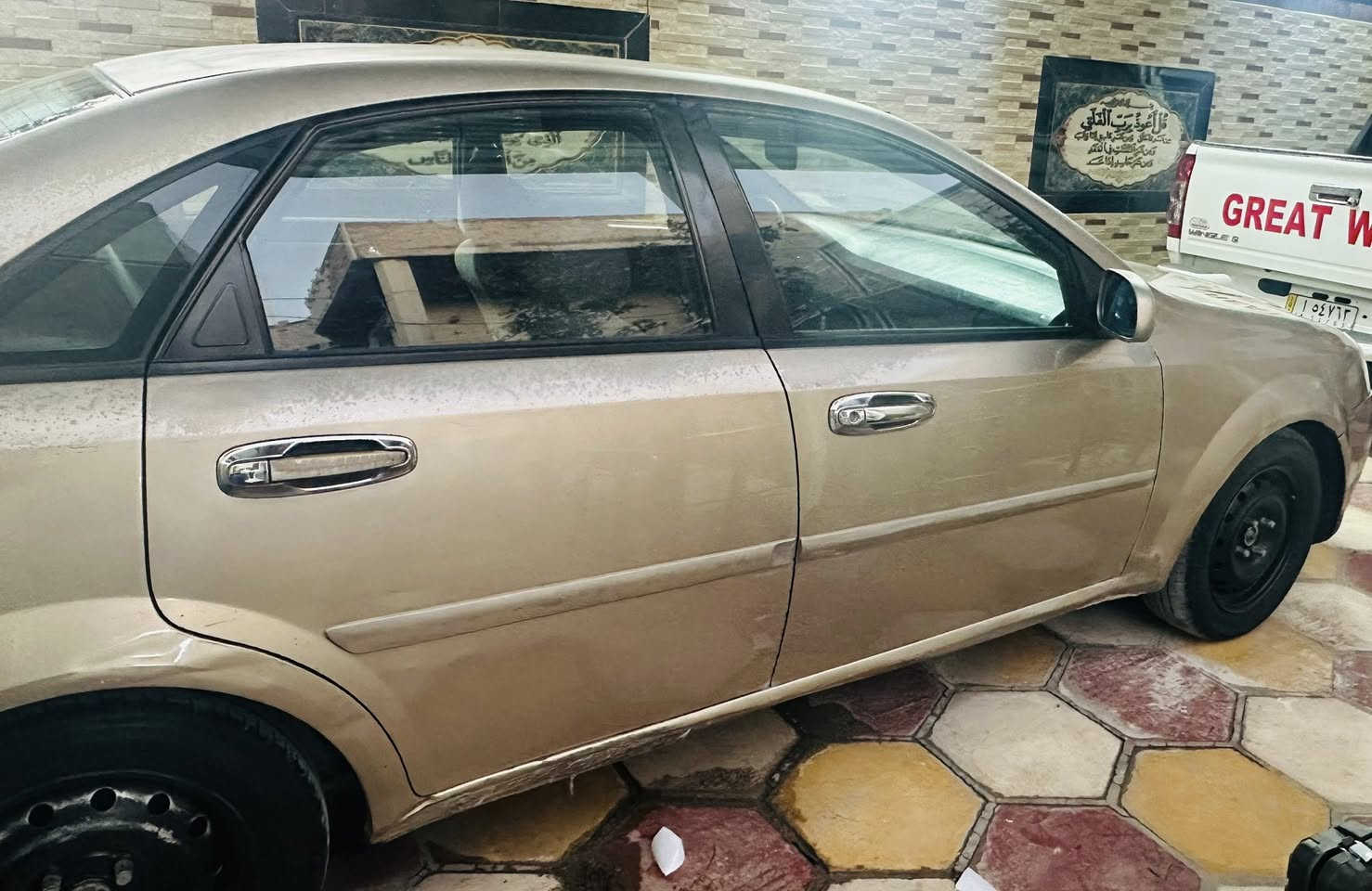 السلام عليكم 🫡
اوبترا خليجي موديل 2007
كير اوتوماتيك ✈️
مكفوله كفاله عامه من الضربه 
بيها صبغ قطعتين فقط  والباقي بدون 
صبغ 
كير ومكينه  وحداديه كفاله 
سياره جديده مال جناي 
تخم تاير جديد 
تدفئه تبريد   شغال 
رقم بغداد 
مكاني حله المركز 
السعر 62
للاستفسار اتصل
***********
ابو فهد
