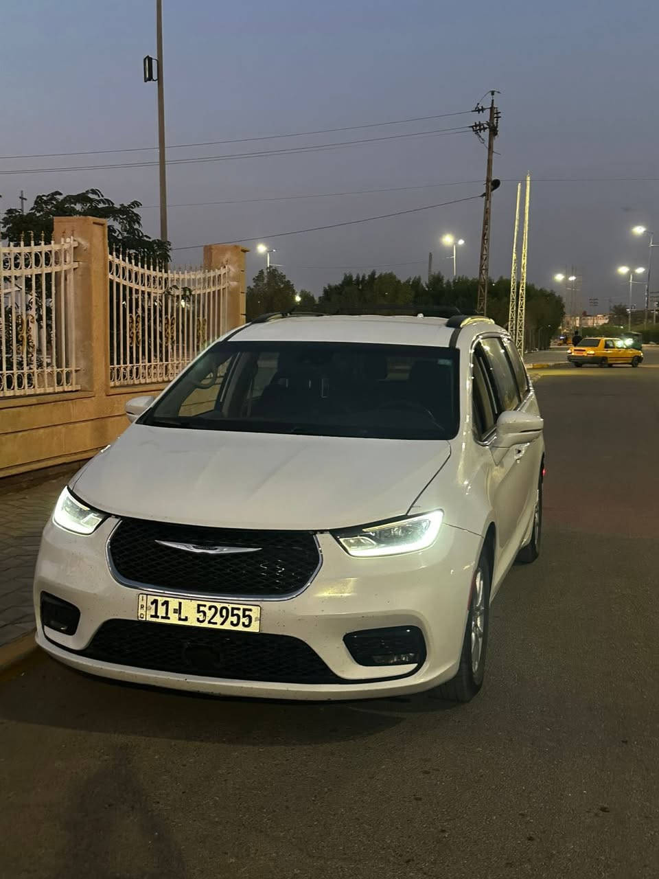 السلام عليكم 
باسفكه مديل 2022
وارد كندي حادث بجم 
مواصفات نص فول 
جاملغ الخلفي بي كلير من كندا 
سياره جاهزه اي نقص ما بيعا 
رقمي :***********
