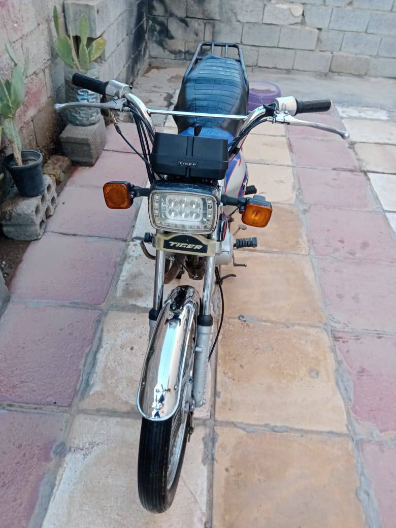 السلام عليكم دراجة تايكر للبيع موديل 2021 الدراجة خير من الله المكان الصويرة الدراجة أوراق للاستفسار الاتصال على الرقم الموجود ***********
