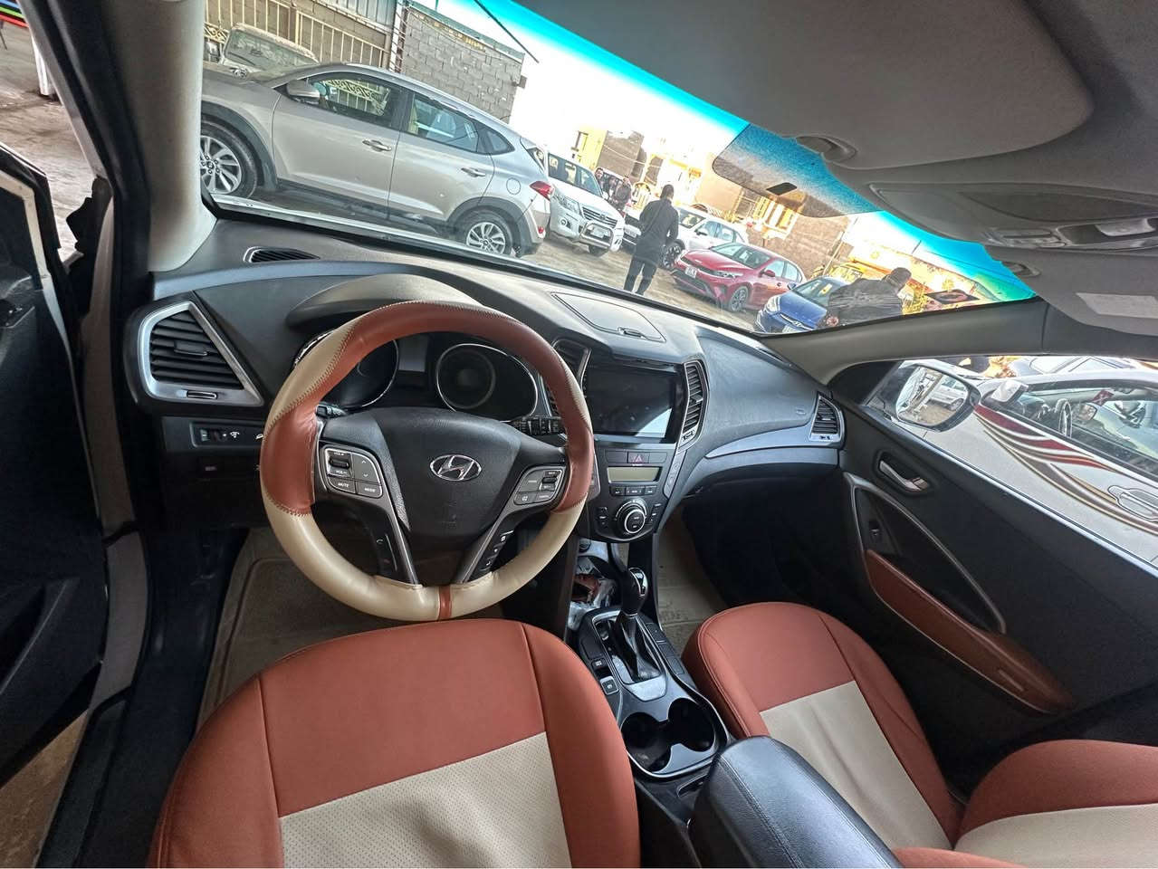 سنتافيا 2014  خليجي رقم بغداد الجديد وهزه جديده
محرك 6 سلندر 7 راكب 
فول 1/1  ضرره واكع عليهه بطش على كم قطعه 
والبنيد بالخشم بي ضرر بسيط فقط
سعر 155 $ بيها مجال 
عنوان : واسط - الكوت 
هاتف : *********** دهل اوران, واسط
