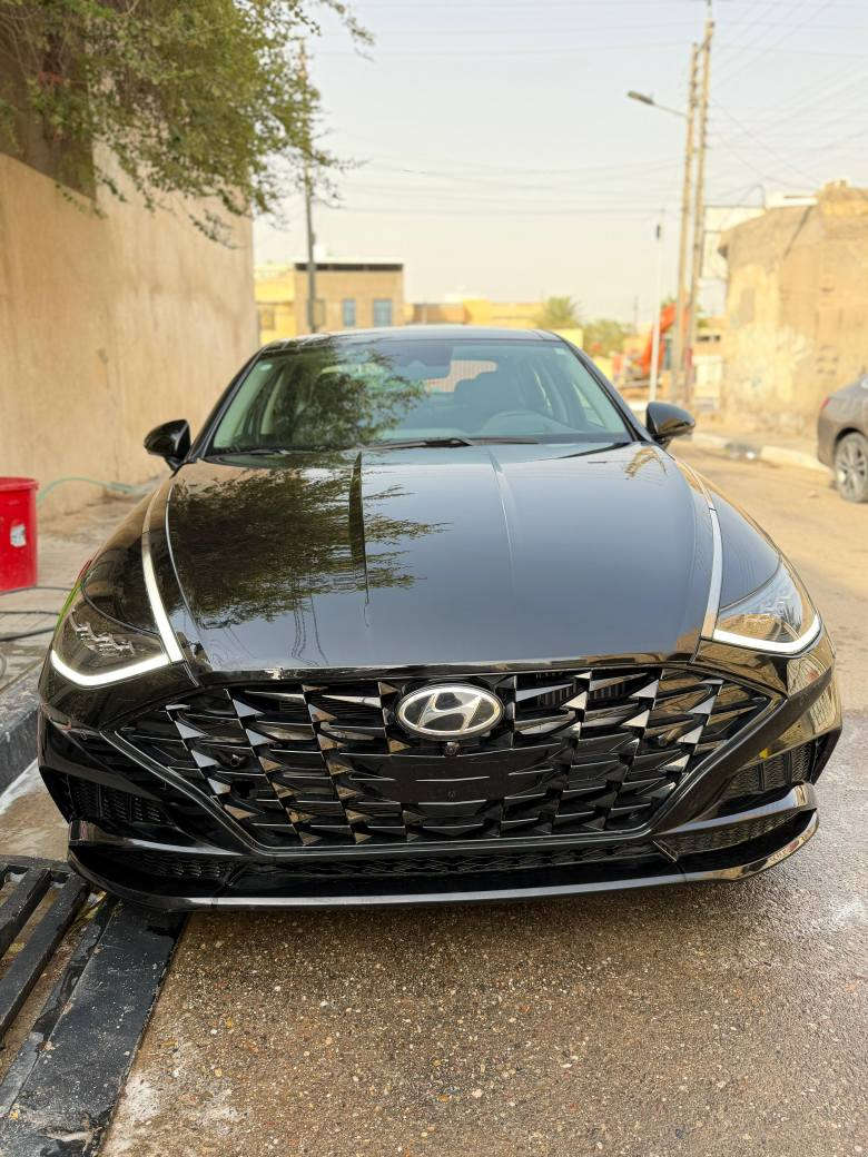 هيونداي سوناتا وارد امريكا موديل 2023 الفئة لمتد 
ماشيه 9000 بحاله الزيرو 
 سرقة وتخريب مو حادث بجم كبس بدون ايرباك 
بيها بارد جاملغ الخلفي شبر  
صور الحادث بالمنشور 
المواصفات واحد ع واحد لمتد 
5 كامرات
بانوراما وفتحه 
كشنات جلد تبريد تدفئة تبريد 
كشنات كهرباء 
شحن واير لس
سماعات بوز
داتا شو 
رادارات محيطيه تنبيه تصادم أمامي خلفي 
حساسات امامي خلفي 
كامره جانبيه عند الانعطاف 
محرك 1600 تيربو الاقتصادي بعزم رهيب 
اناره محيطيه 
تدفئة ستيرن 
يعني لمتد كلشي بيها واحد ع واحد 
حره لا معوقين ولا شهداء حره بسمي
بدون رقم فحص مؤقت تترقم جميع المحافظات 
مكانها البصرة 
هاتف ***********
السعر 175 البصرة, العراق

