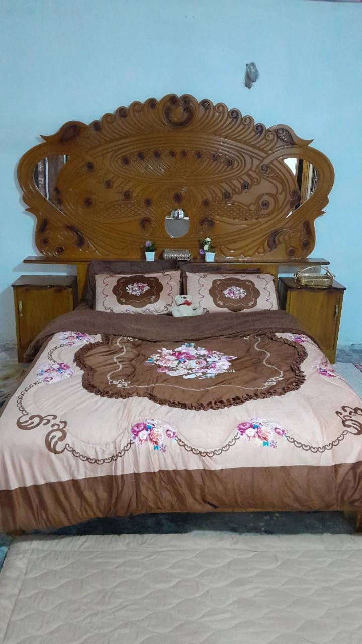 سلام عليكم غرفت نوم نضافه ٩٠
سعره ٨٥٠ 
بلصمعي جديد ***********
