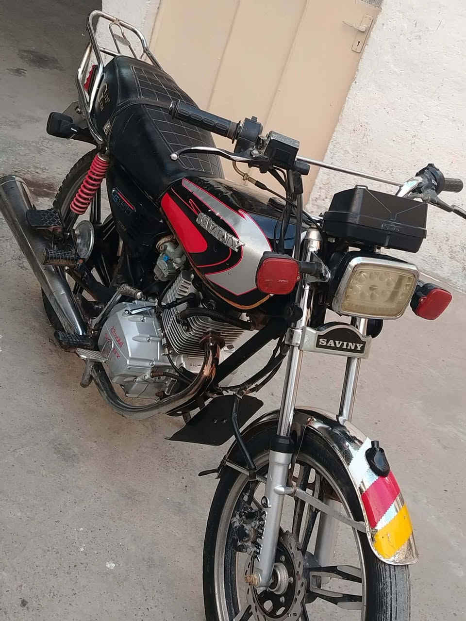 سلام عليكم دراجه سيفان للبيع موديل 21 دراجه كامله ما ابي اي نواقص دراجه حلوه محرك ما مفتوح بيها 6 اوراق اصوليه دراجه خير من الله حلوه كل شي ما بيها السعر خاص ديال بعقوبه هذا رقمي***********
