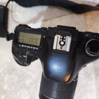 (كاميرا 7D مارك 1وآن) ملحقاتها (عدسة 55_18 دبل ستبلايزر) المزايا +گرب ...