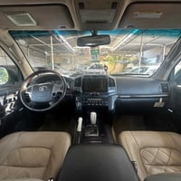 لاندكروز للبيع 2011 مواصفات ستينيه  فول مواصفات  مكفوله من الحادث والت...