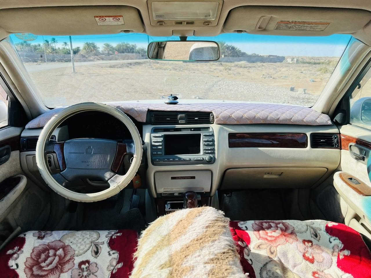 السلام عليكم ملكة كراون للبيع 🧿🧿
رقم واسط الألماني السيارة مكفولة من الكص 
والضربة والنقل جثةبيها بارد على حد شبر
بلجاملغ الامامي صفحت السايق والسوانر موجود 
 مكفولة من العيب الشرعي المحرك ديفور الكبير
شاصي 175 للاستفسار اكثر الاتصال ***********
