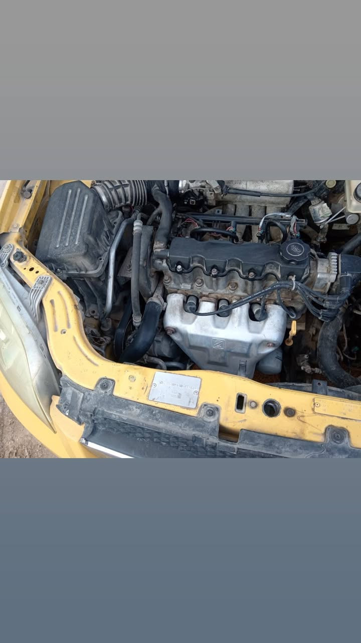 سلام عليكم افيو موديل 10 الرقم الجديد الانجليزي خليجي للبيع مكينه وكير عادي شرط  حداديه جديده تخم تاير جديد سيارة ماتذب عليه ربع السعر 52 وبيه مجال قليل مكان السيارة النجف ملحق قرية الغدير انتصال عله الرقم ***********
