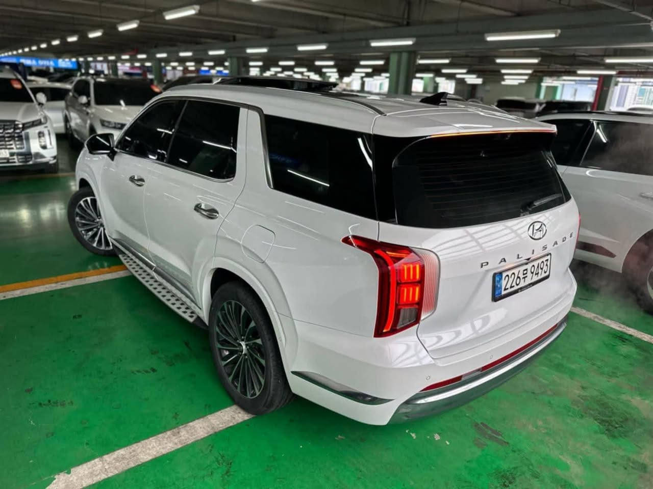 🚘 للبيع – بلاسيد موديل 2023  

وارد كوري – مكفولة كفالة عامة – فول مواصفات 1/1 كلكرافك  
السيارة نظيفة جداً  
ماشية 94 ألف كم فقط  
رقم بغداد حرة باسمي شخصياً  
السيارة جاهزة من كلشي – بدون أي نقص  
مستعجل على البيع بسبب ظرف  

📞 للتواصل اتصال مباشر: ***********  
💵 السعر المطلوب: 355 ورقة وبيه مجال  

#بلاسيد #Placide_2023 #سيارات_العراق
