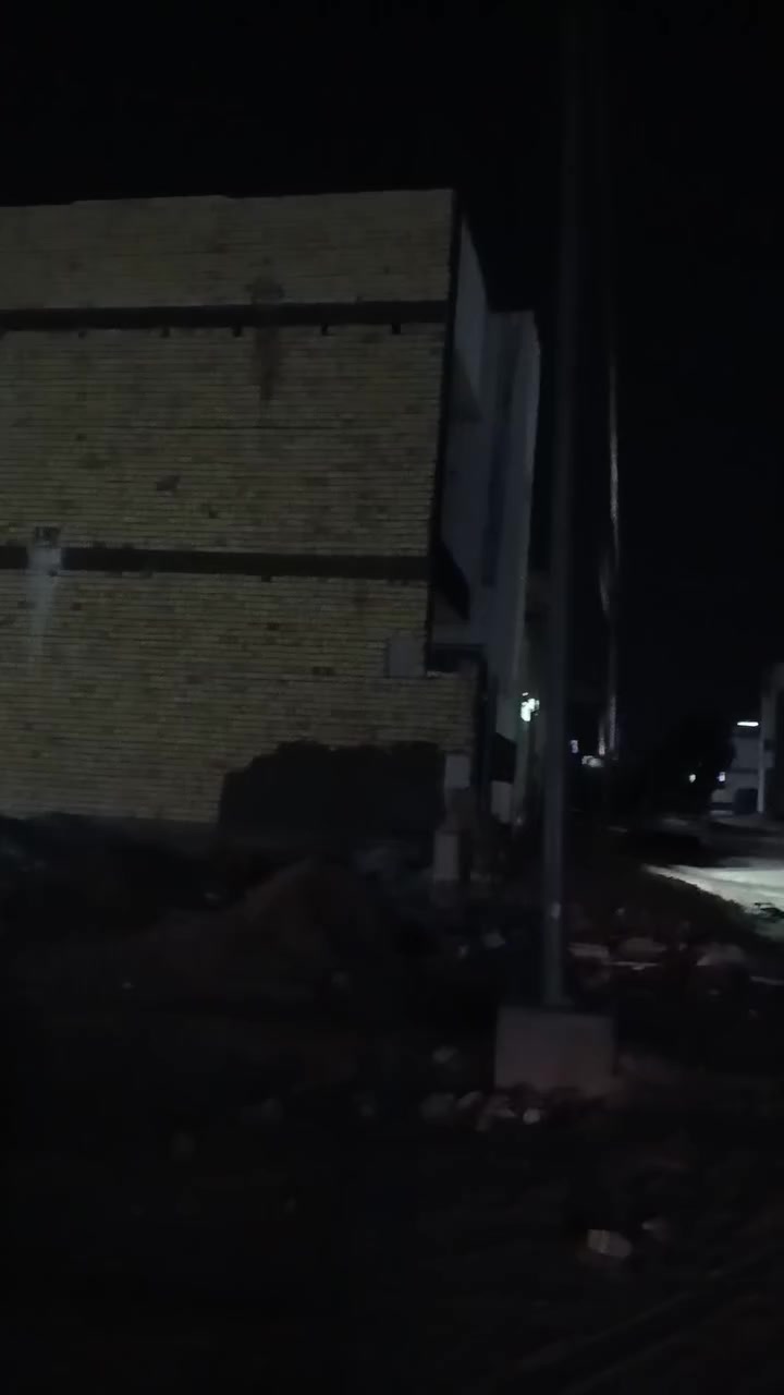 قطعة ارض 62/م وجه 5.5 نزال11.250
رقم القطعة/39027 مباشر مع المالك الشرعي بون وسيط طابو صرف 
***********
