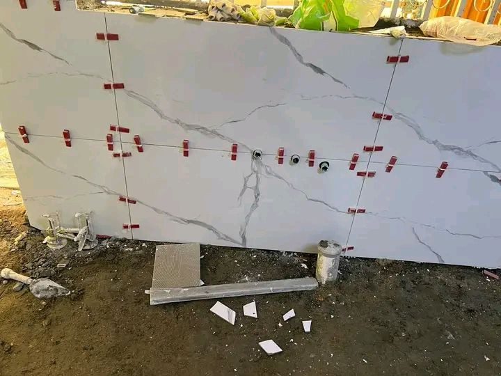 خلفه مصري سيراميك وكاشي جدران وارضيه اسعار مناسبه وبيات ومرمر متفرغ حاليا مقيم ببغداد شغل درجه اولي ع الليزر واسعار مناسبه ونلتزم بالمواعيد ***********
