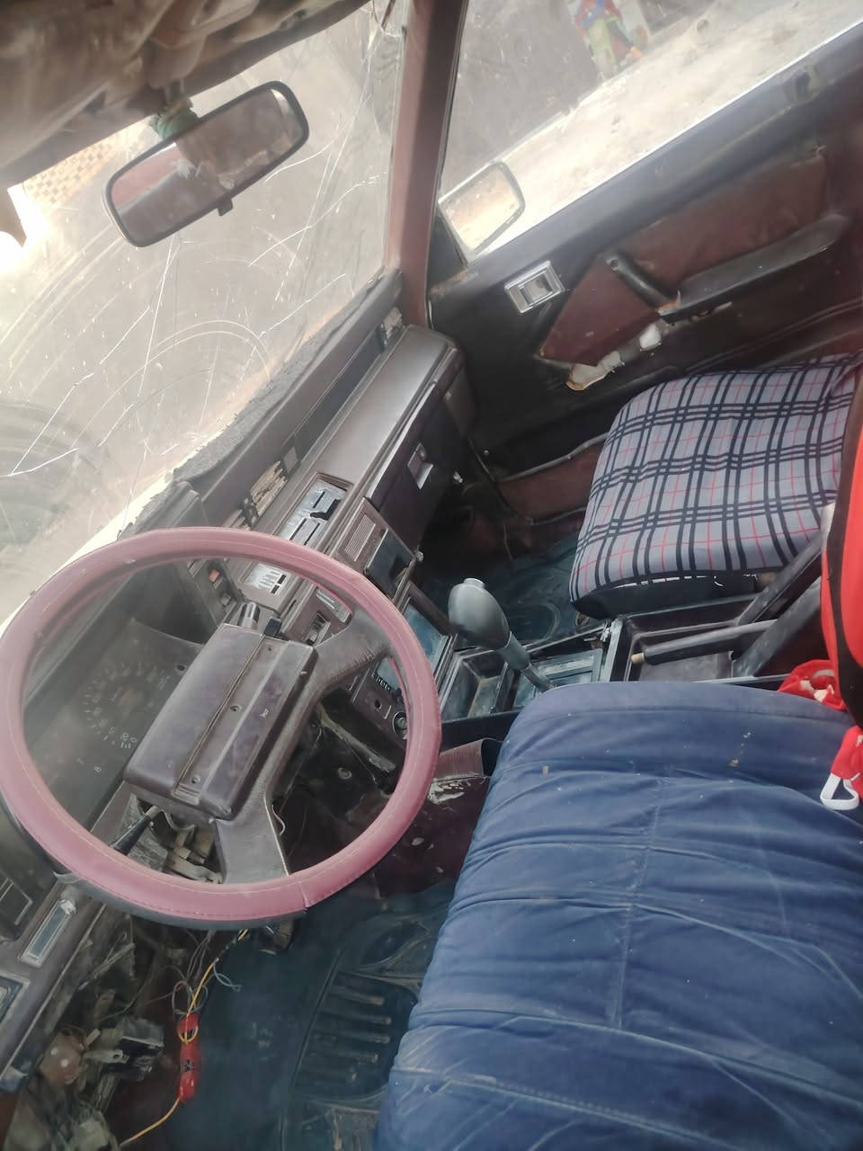 السلام عليكم سيارة سوبر رقم أنبار
مكينة جديدة صار سبوع من شديتها وگير جديد حدادية تخم تاير المكان الناصرية قضاء الرفاعي السعر 18 
***********
