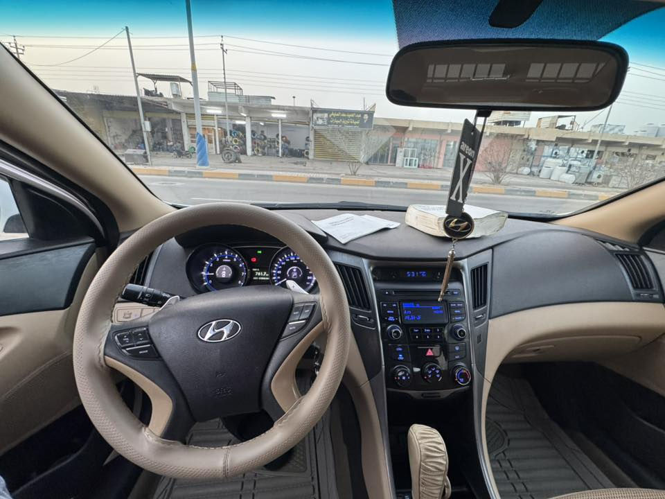 السلام عليكم 
سوناتا مديل 2014 خليجي 
كتلوكات الشركة بيها 
ع وضع الشركة كلها ابيع 
كفاله عامه من كل شي 
رقم بغداد سنويه 2027
السعر :155
الاستفسار : ***********
