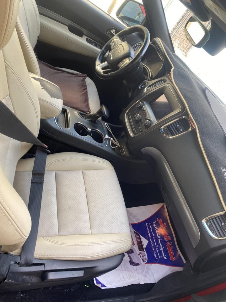 دورنكو. امريكي. موديل 19
مكفوله من الصبغ وتبديل. فقط 
دعاميه
حره رقم بغداد بسمي
موصفات 
فور ويل 
شاشه 
رادار
مانع نزلاغ
راكب 7
محرك 6 سلندر
ماشي 82

سعر 230


**إذا كنت صاحب هذا الإعلان وتريد حذفه لأي سبب، رجاءا أرسل رسالة إلى الدعم الفني**