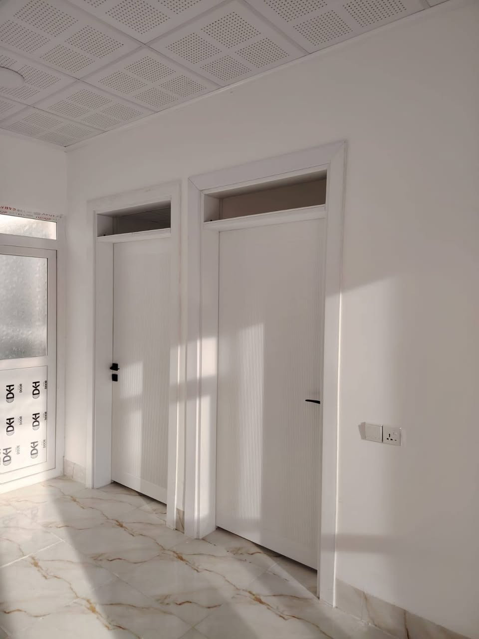 بيت مساحه ١٦٠ متر في منطقه ملك شاه محتويات الدار استقبال وهول وغرفتين  وحمام داخلي وكراج وبيه بير خاص وكامل الخدمات سعر البيت ٣١ مليون وبيه مجال بسيط والبيت بناء حديث غير مسكون الرقم ***********
