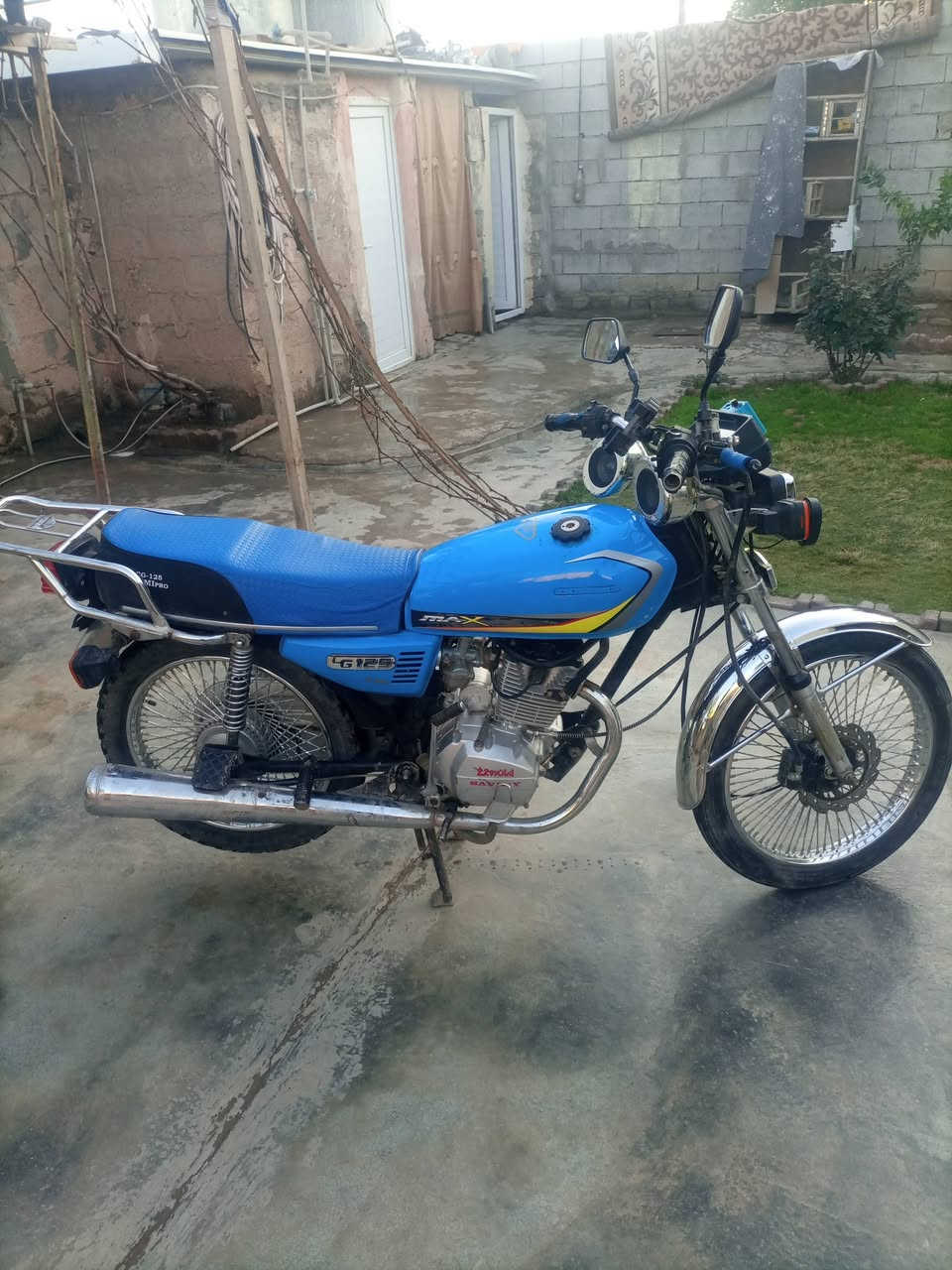 من بعد السلام سافين 5 كير كله شغال من الراس لراس سعره 450 وبي مجال وحياكم الخاص مفتوح


**إذا كنت صاحب هذا الإعلان وتريد حذفه لأي سبب، رجاءا أرسل رسالة إلى الدعم الفني**