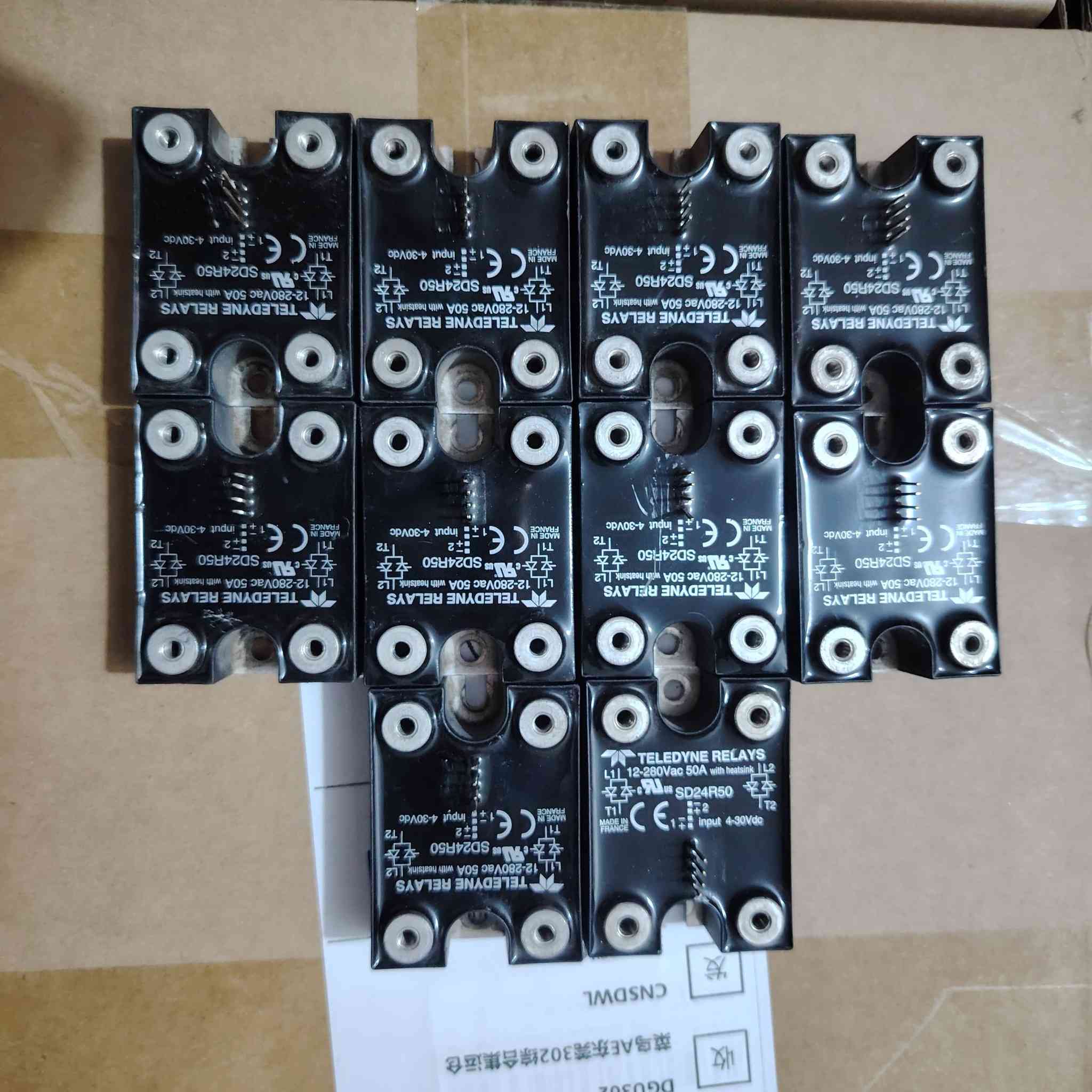 نوع فرنسي قدرة ٥٠ امبير مستخدم و شرط الفحص. عدد ١٠
والريلي امرون ماليزي عدد ٢٠


**إذا كنت صاحب هذا الإعلان وتريد حذفه لأي سبب، رجاءا أرسل رسالة إلى الدعم الفني**