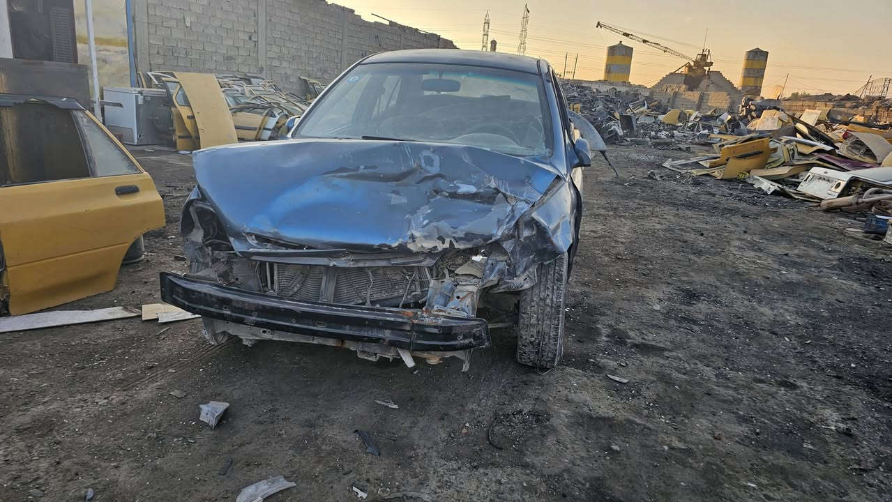 يالله
تفصيخ كيا ريو ٢٠٠١ 
كير ومحرك جدد كلش 
لكشر مثل ماوضح بلصور 
مكاني جسر ديالى الجديد 
هاتف ***********
