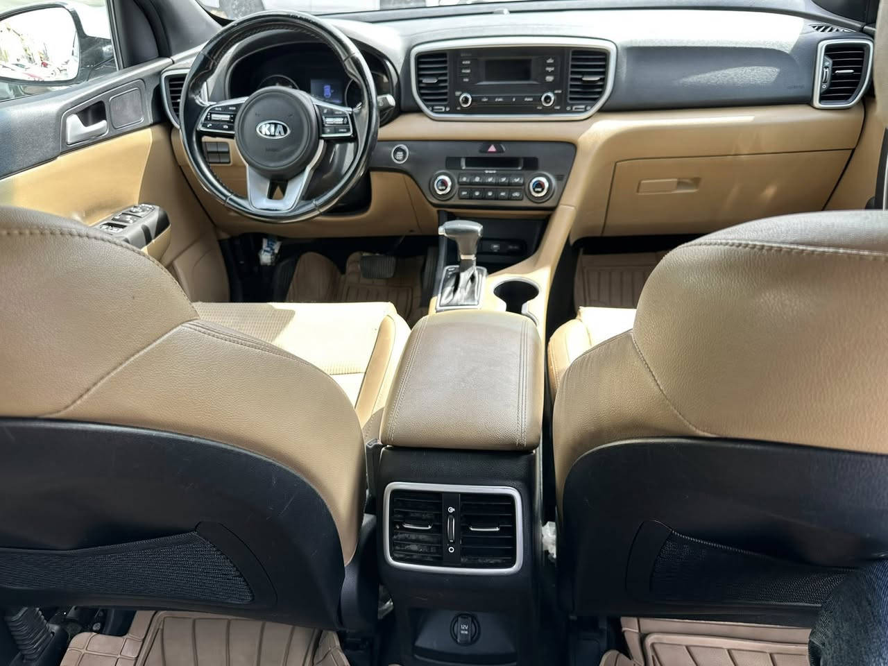 للبيع 

كيا سبورتج 2020 خليجي 

مواصفات 

- بصمة 

- تحكم ستيرن 

- كشنات كهرباء 

- جلد + مخمل

- داخل بيجي 

- حساسات امامية

- حساسات خلفية 

- قطعتين تبريد

- نظام ABS 

- بلوتوث + USB 

- نظام قيادة متعدد S-N-E

السيارة جاهزة كير وحدادية وصدر ومكينة مكفولات

ماشية 140  

ضررها # بيها فقط جاملغ خلفي 

رقم بغداد بأسمي تحويل ثاني يوم 

مكانها بغداد / 

للاستفسار الاتصال على 

***********

***********
