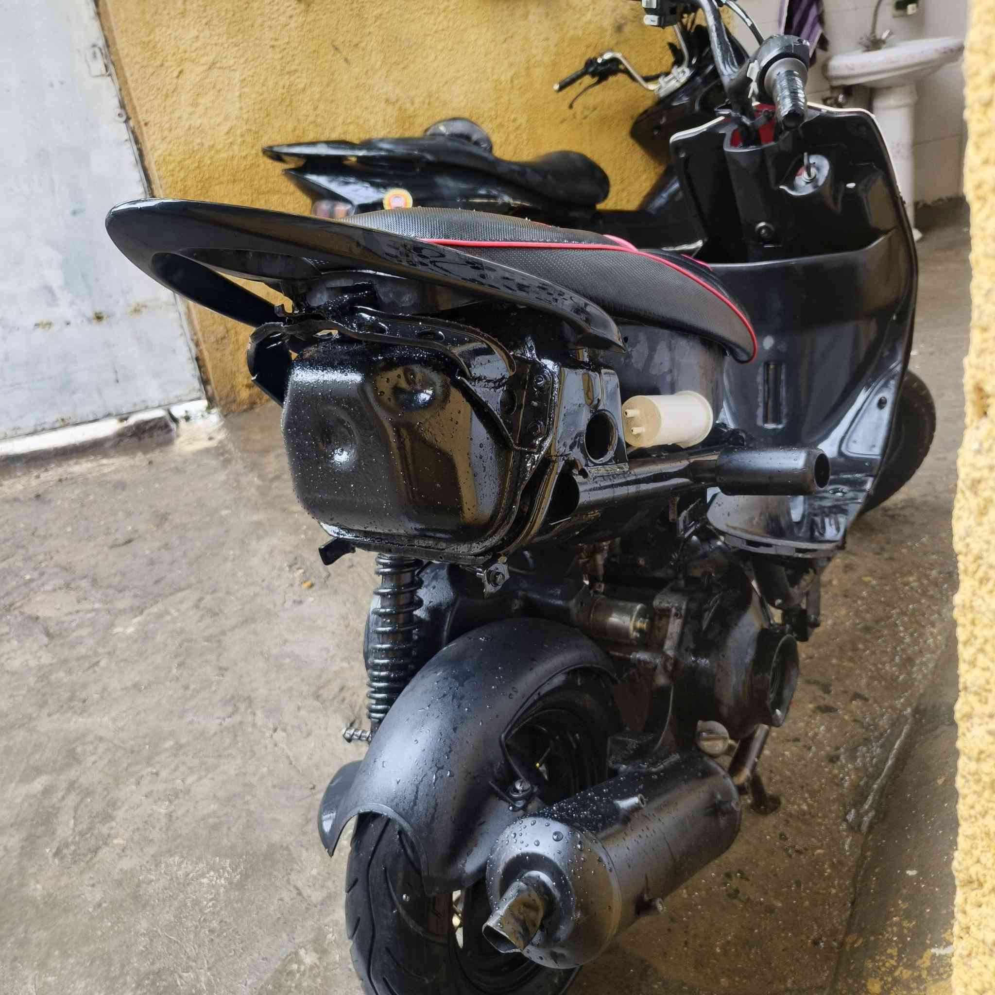 سلام عليكم 
عدله مال لعب بوشه ٥٥ هستوني شادها 
 للبيع او مراوس شعندك نزل
 سعر ٤٠٠
 مكاني بغداد فلكه حي نصر
رقم *********** واتساب
