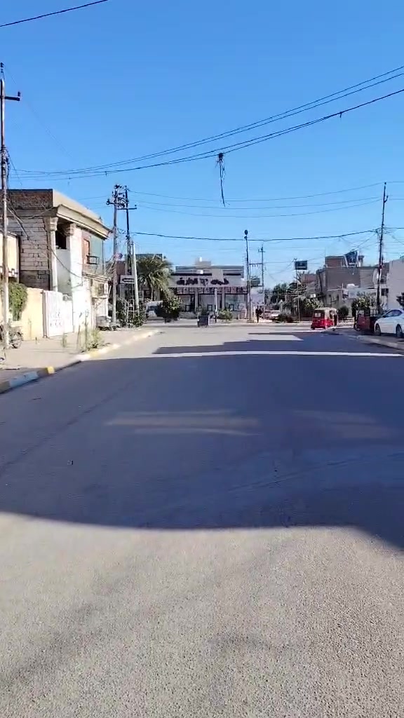 سلام عليكم بيت لبيع لمساحه 100 لواجهيه 5 ونزال 20متر المن الداخلي شارع لمدار س سعر 75 مليون وبي مجال ***********
