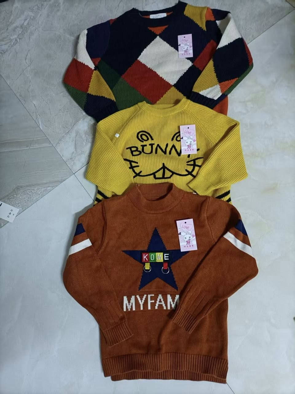 📌 #جملة_فقط
شروة بلوز ولادي/بناتي شتوي خامة ممتازة 
موديلات والوان ومقاسات مشكلة 

السعر 18 الف فقط الدرزن
العدد 1750 درزن 
📌 اقل كمية 200 درزن 📌
موجود توصيل لجميع المحافظات 

اربيل - وتساب ابو لاوند
***********
