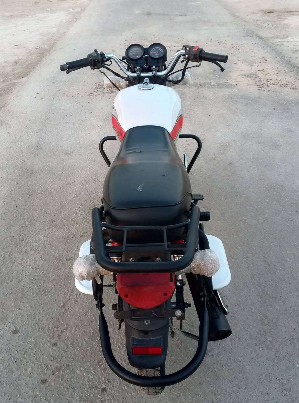 سلام عليكم درجه البيع ديون نفخ موديل 20 وراق صولي درجه كامله مابيه اي نقص محرك كهربيات توير مكفوله كفاله عامه ناعمه لا عواج ولا مكلوبه شرط الصولي السعر مليون 50 وبيه مجال الشراي نتصل وبيك خير ودلل ***********
