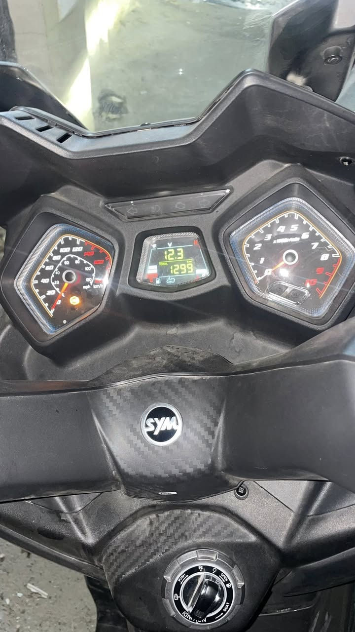 سيام جي ماكس Z 2022 ماشي الف و٣٠٠ مرقم وكامل ضمان سنة كاملة شركة عجلة الخليج  شخط مابيها للبيع متواجد بس واتساب *********** بغداد الشرطة الرابعة
