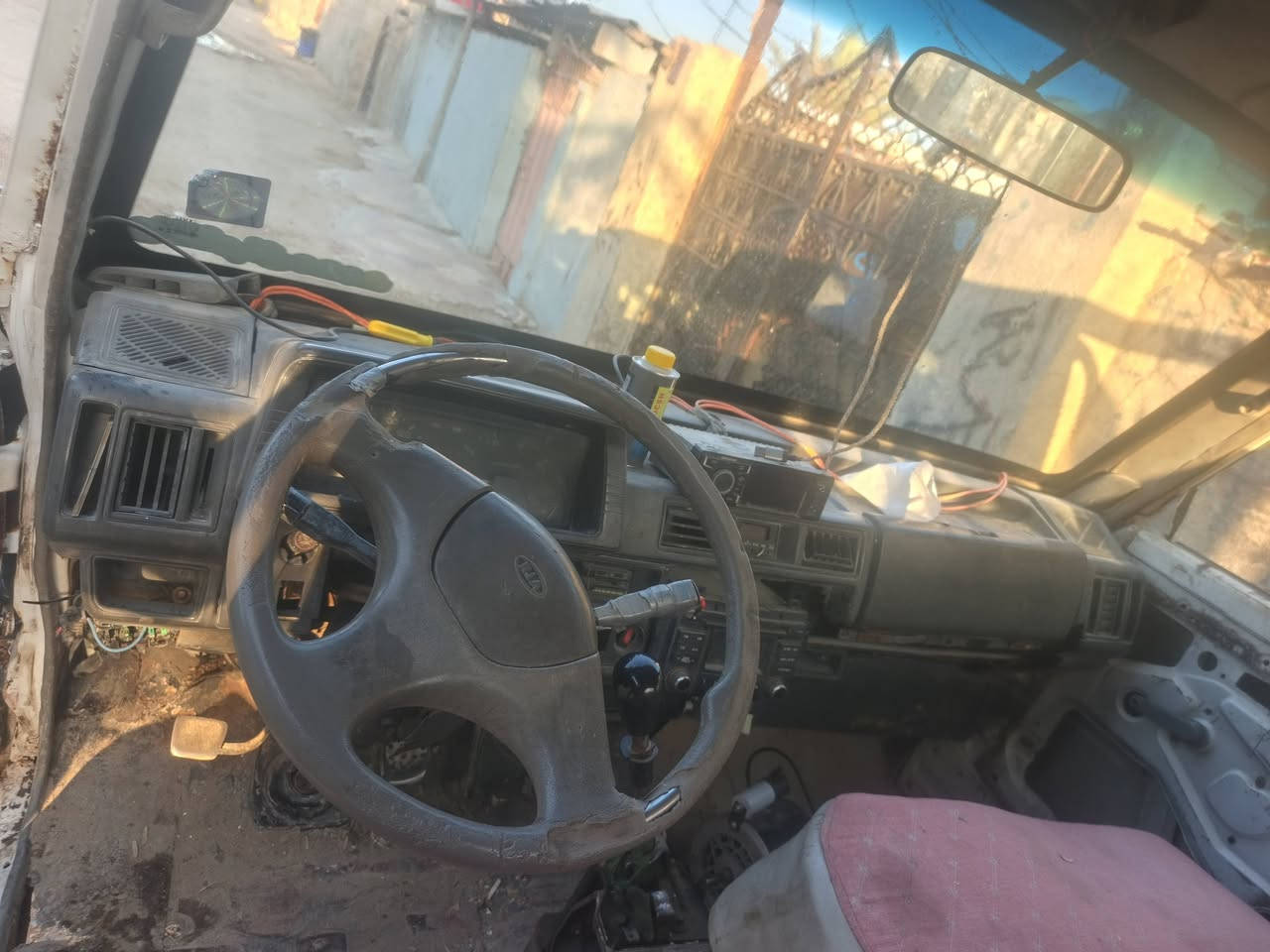 اسلام عليكم سياره كيه بنكو موديل 94 تك قماره رقم كربلاء سنويه لل29 السياره جاهزه كير ومحرك مكفول بيها رقمين بل شاصي ما مبينات لسيارة راعيها موجود بكربلاء ولسياره هم بكربلاء سعر 40وبيها مجال
للاتصال *********** ما متواجد ع الفيس
