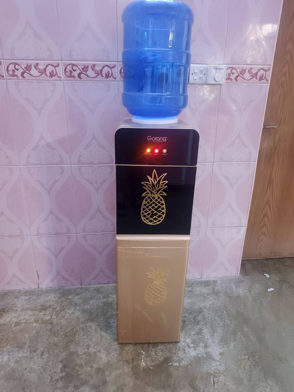 براد شغال شرط حار بارد ثلاجه كل عيب مابيه بشرط  سعر65 وبيه مجال مكاني كركوك حي عسكري شراي اتصل ***********
