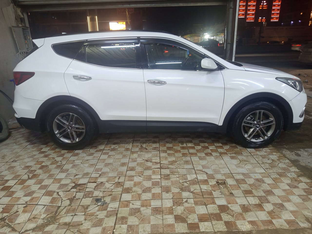 السلام عليكم سنافيا وارد امريكا مكينه 2400رقم بابل انكليزي لبيع الاستفسار ع هذا الرقم ***********
