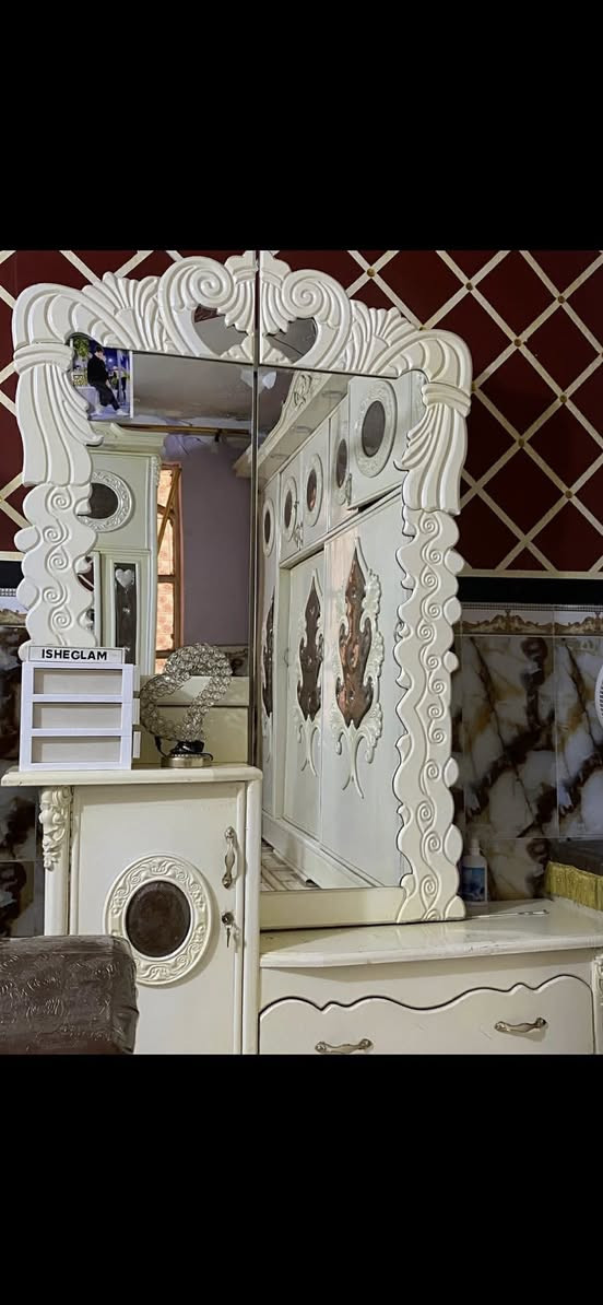 غرفه نوم عراقيه تصميم تركي 
جبيره وثكيلهة اخشابهة قوي نضيفه سعر(1،300،000) بيهة مجال مكانهة بغداد نهروان 💗📮


**إذا كنت صاحب هذا الإعلان وتريد حذفه لأي سبب، رجاءا أرسل رسالة إلى الدعم الفني**