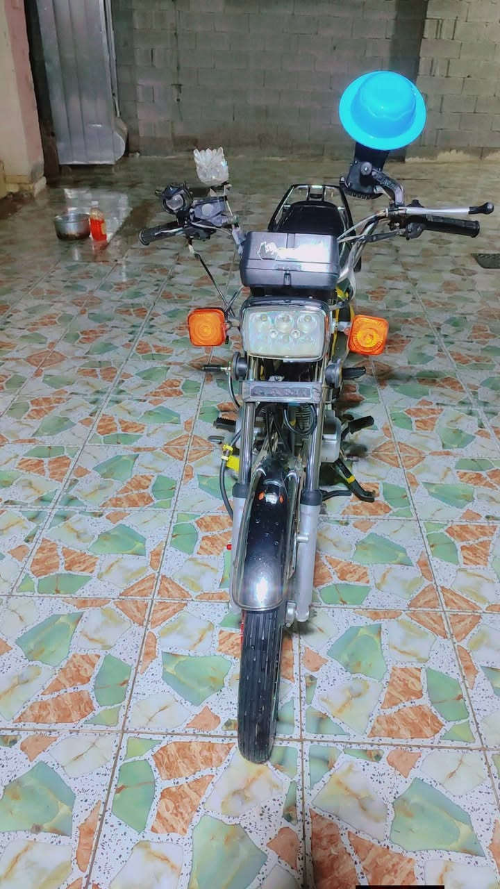 السلام عليكم مكلف بنشر
دراجه نامه موديل 23اوراق اصولي محرك خير من الله نهضه فولل كهربائيات شغاله واحد عل واحد ونضافتها بلحقيقه احسن بصوره


**إذا كنت صاحب هذا الإعلان وتريد حذفه لأي سبب، رجاءا أرسل رسالة إلى الدعم الفني**