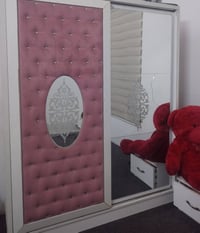 غرفة نوم • كنتور • سرير • جرارات • اثاث غرفة نوم • غرفة نوم خشب