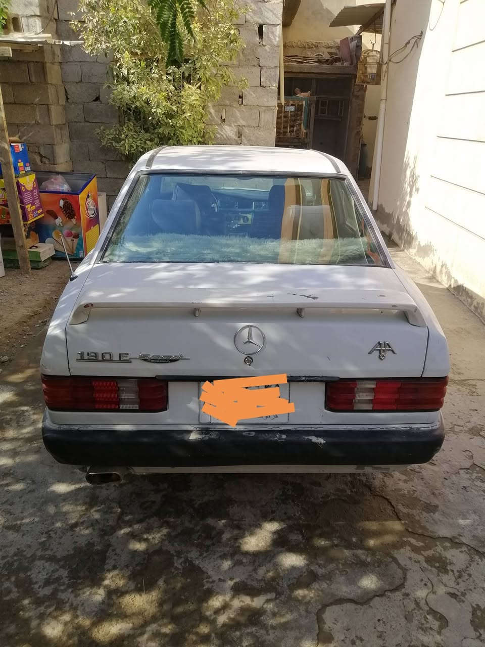 السلام عليكم
١٩٠ طيارين موديل ١٩٩٠ محرك ونجي ٦ سلندر مكفول مع الكير  سنترلك جام كهرباء تخم تاير السيارة كهربائيات كلها شغالة تبريد شغال فتحة سقف سعر ٤٥ ورقة مستعجل للبيع ***********
