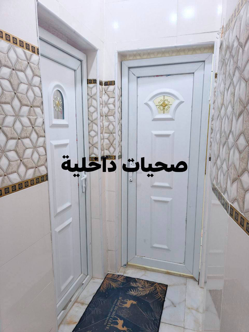 بيت للبيع مساحه ٢٧٥ متر
منطقه الصويحية قرب جامع عبد اله 
متكون من ٣ غرف  
وبراني قياس ٤×٧
 وصالتين قياس ٦×٣
وصاله ثانيه قياس ٩×٣
وصحيات داخليه وخارجيه 

الاتصال على رقم ***********
