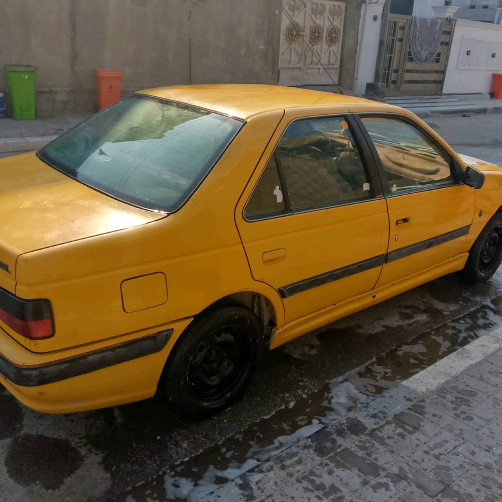 سيارة بوكس فجوة للأخيرة للبيع، اللون أصفر بحالة جيدة. السيارة نظيفة وتعمل بشكل جيد، مناسبة للمدن والاستخدام اليومي. تحتاج لبعض الاهتمام في الطلاء الخارجي كما موضح بالصور.