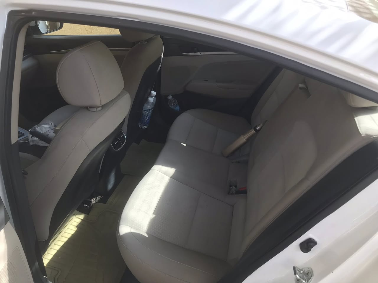 النترا موديل ٢٠٢٠ خليجي رقم بغداد باسمي السيارة مكفولة بصمه فتحه السيارة بيهه تصلح بلدوسه موضح بلصوره مكاني البياع السعر ١٧٠ الرقم ***********
