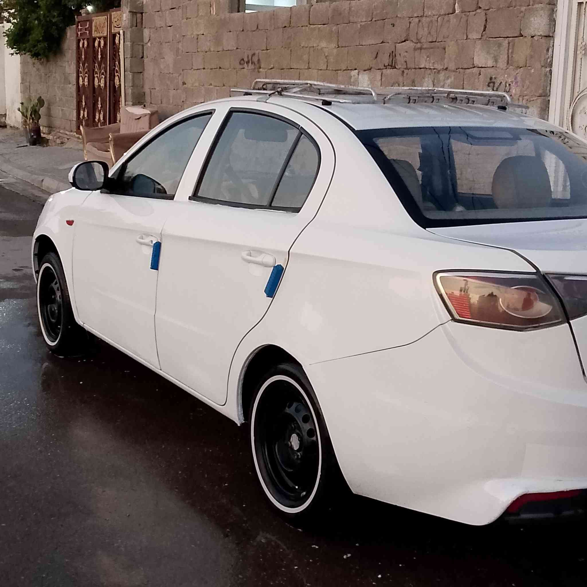 السلام. عليكم.  للبيع. أو مراوس فاو. اولي. موديل 15مكينه. وكير كورلا. تخم تاير  ***********
