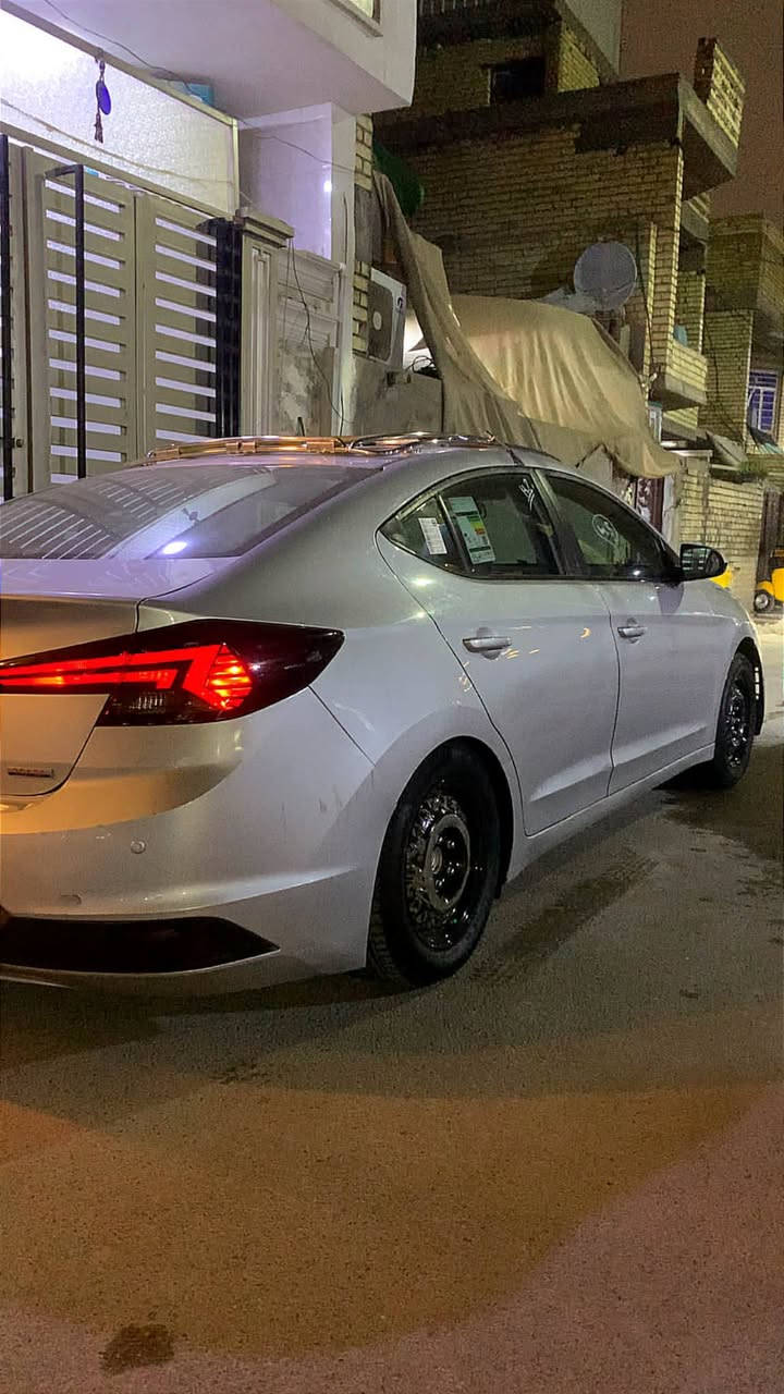 الهم صلي على محمد وآل محمد
السلام عليكم  شباب
الأسم / النتره
موديل / 2019
لون/ سلفر
مواصفات / نص فول
مكينه / 2000 دوش
كير / AT
دوشمه عام
منضومه زنون
صور الحادث بل منشوربدون ايرباك
بيها قطعتين بل العراق فقط 
سياره احله من صور بعد
بيع أو مراوس حسب القناعه
رقم أربيل دولي شرط التحويل بسمي
مكان بغداد الشعله حي الجوادين
أو بغداد خطيب الزراعي 
 للاستفسار ***********
الرقم الثاني ***********
