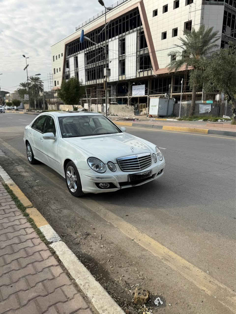 السلام عليكم من رخصة الادمن والاعضاء المحترمين

الي ايدور نضيف وجديد

مارسيدس E350 

موديل 2007 

ماشيه 127 الف كيلوا 

تخم تاير جديد باتري جديد

كير ومحرك جديد صدر جديد تجي وتشوف ابعينك

سياره وارد امريكي مكفوله كفاله عامه كلين 

صار بيها صبغ باب الخلفي اقل ربع الباب

رقم اربيل مكانه بغداد المنصور

السعر 170 وبيها مجال بسيط 

*********** بغداد, العراق
