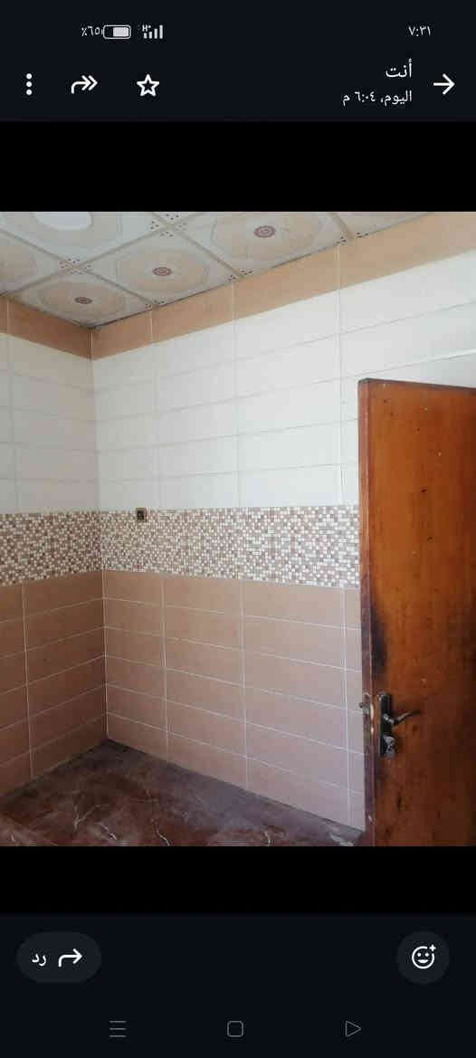 سلام عليكم 
بيت للايجار 
مساحته 240
يتكون من غرفتين وصاله واستقبال وودوانيه ومطبخ حار وبارد   وصحيات وكراج مال سياره
العنوان / ناصريه / حي الشهداء/ قرب دائره الكهرباء
الاستفسار /***********
علما أن البيت مجهز من تانكي وماطور ومغاسل ومولد
