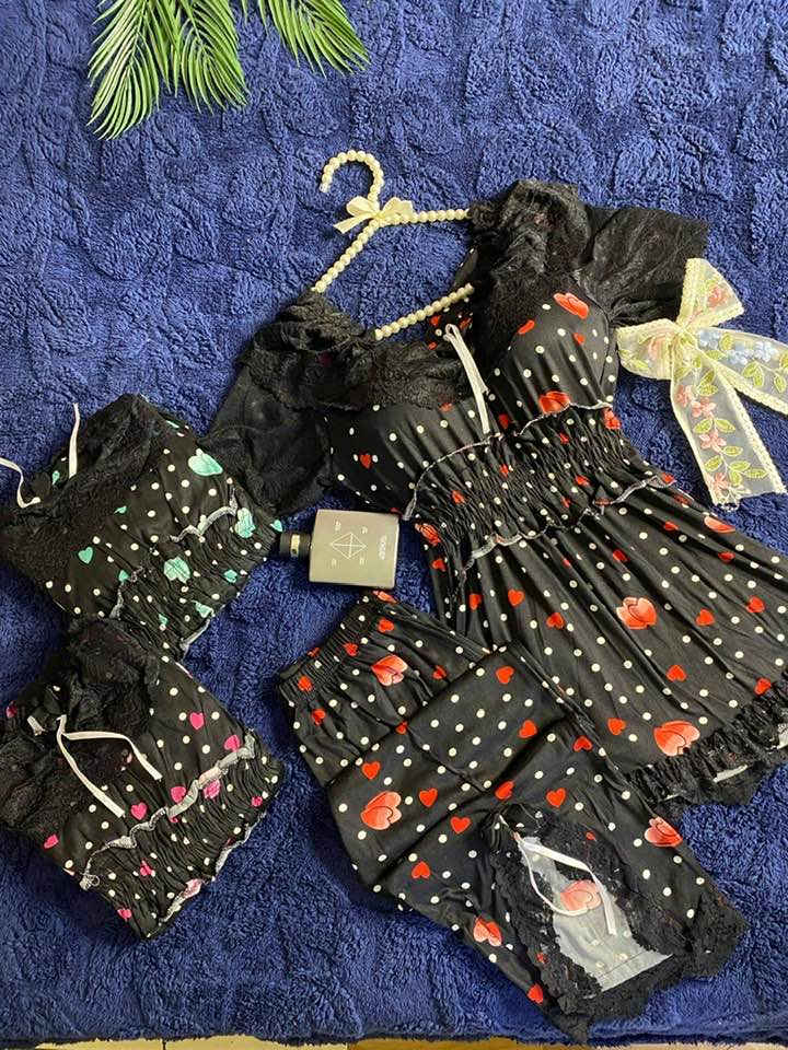 برمودة نسائي فانيلة 
سعر الدرزن٩٠ الف 
واتساب ***********
رابط قناة التليكرام

https://t.me/sbeHcJy4YxYzYy
