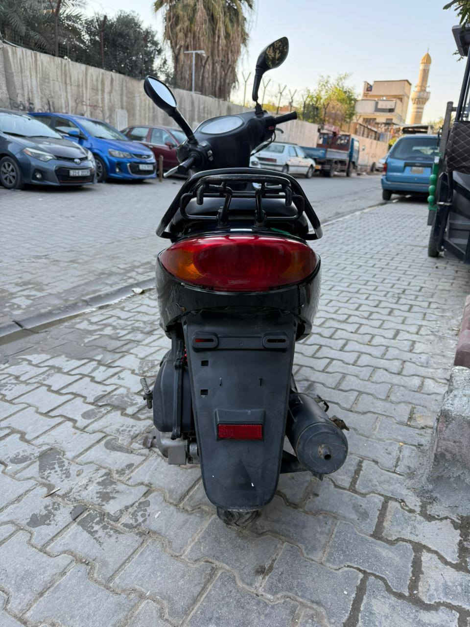 سلام عليكم دراجه بريز لايت عالي مكينه مكفوله كهربائيات كفرات ختم واحد لا بدون صبغ  كله شغال شلعه معدل نقصها واقيه صالصنه وباتري فقط البقيه كله مكفول مكينه لامجفته برغي ممفتوح بي مكاني بغداد ساحه السباع قريب ع الشورجه يم البورصه سعر ٧٠٠ وبي مجال رقمي ***********متواجد مازنجر واتساب وشكرا من الادمن واسف ع الاطاله
