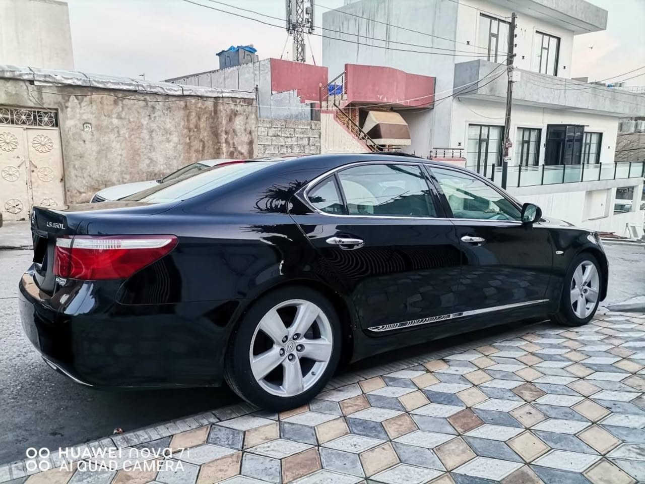 سلام‌علیکم ورحمةالله
کوردی و عربی

LEXUS LS 460L ViP

- مۆدێل 2009

- مەکینە v8  (4.6)
مەکینەی نەکراوەتەوە

- ژمارە  سلێمانی (تابلۆی نوێ) وەکالە و بەناوکردن بەشەرت

- نزیکەی 170 هەزارکم ڕۆیشتووە

فول فول‌ مواسەفاتە
- سلاید
- بەسمە
- دەرگا لارج
- کوشین ڤی ئای پی
-کوشین جڵد ( هەرچوار کوشین کارەبایی + کوشین خزن)
- 4 کوشین هیتەر
- کوشین مەساج
- سیستەمی ( ئیکۆ - نۆرماڵ - سپۆرت - ناوبەفر )
- دەرگا شەفت
- تەبرید مەرکەزی
- پەردە
- اوتۆ ستۆپ Auto Stop
وەزۆر مواسەفاتی دیکە
فول فول مواسەفاتە

سەیارەکە بێ بۆیاغە 1 پارچەی گۆڕاوە بەبیلاد
ایرباگەکانی بیلادیە نەتەقیوە

سەیارەیەکی زۆرجوان و توندوتۆڵە بەناوکردن و گێڕومەکینەی بەشەرت 

نرخی 160 وەرەقەو معامەلەیەکی کەم

شوێن سلێمانی

ژمارەی خاوەنی
۰۷۷۰۷٦۰٦٥٦٤
ئاسیا+ڤایبەر و واتساپ
----------------------------
عربی

سياره ا فخامة يابان
لكزس ال اس فئه رئاسي
LEXUS LS 460L ViP

- موديل ۲۰۰۹

- لون اسود ملكي
 - رقم سليمانيه لوحات جديد تحويل بشرط

- حجم محرك - ٨ سلندر  ٤.٦ علی وضع بلادي مامفتوح

- عداد ۱۷۰ الف كم

سياره فول مواصفات
- بصمه
- سلاید
- باب لارج
- کشن ملکي ViP
- کامل كشنات جلد ومتحرک كهربائي+ میموری
- كشن تبريد و تدفئه
- کشن مساج
- نضام ( اقتصادي - نورمال - سبورت-ثلج snow )
- ابواب شفط
- تبريد مركزي
- اوتوستوب
- بردات خلفي وجانبي
وبيها مواصفات مزيد
فول مواصفات مكفوله

سياره بدون‌صبغ 
واحد قطع مبدل بلادي
ایرباکات کل بلادی

سياره كلش حلو رقم سليمانيه تحويل و گیرمحرک بشرط

سعر ۱٦۰ ورقه وبيها مجال
مكان سليمانيه
 للاستفسار اتصل برقم‌صاحب سياره
۰۷۷۰۷٦۰٦٥٦٤
هاتف-فایبر-واتساب

مع تحياتي أربيل, العراق


**إذا كنت صاحب هذا الإعلان وتريد حذفه لأي سبب، رجاءا أرسل رسالة إلى الدعم الفني**