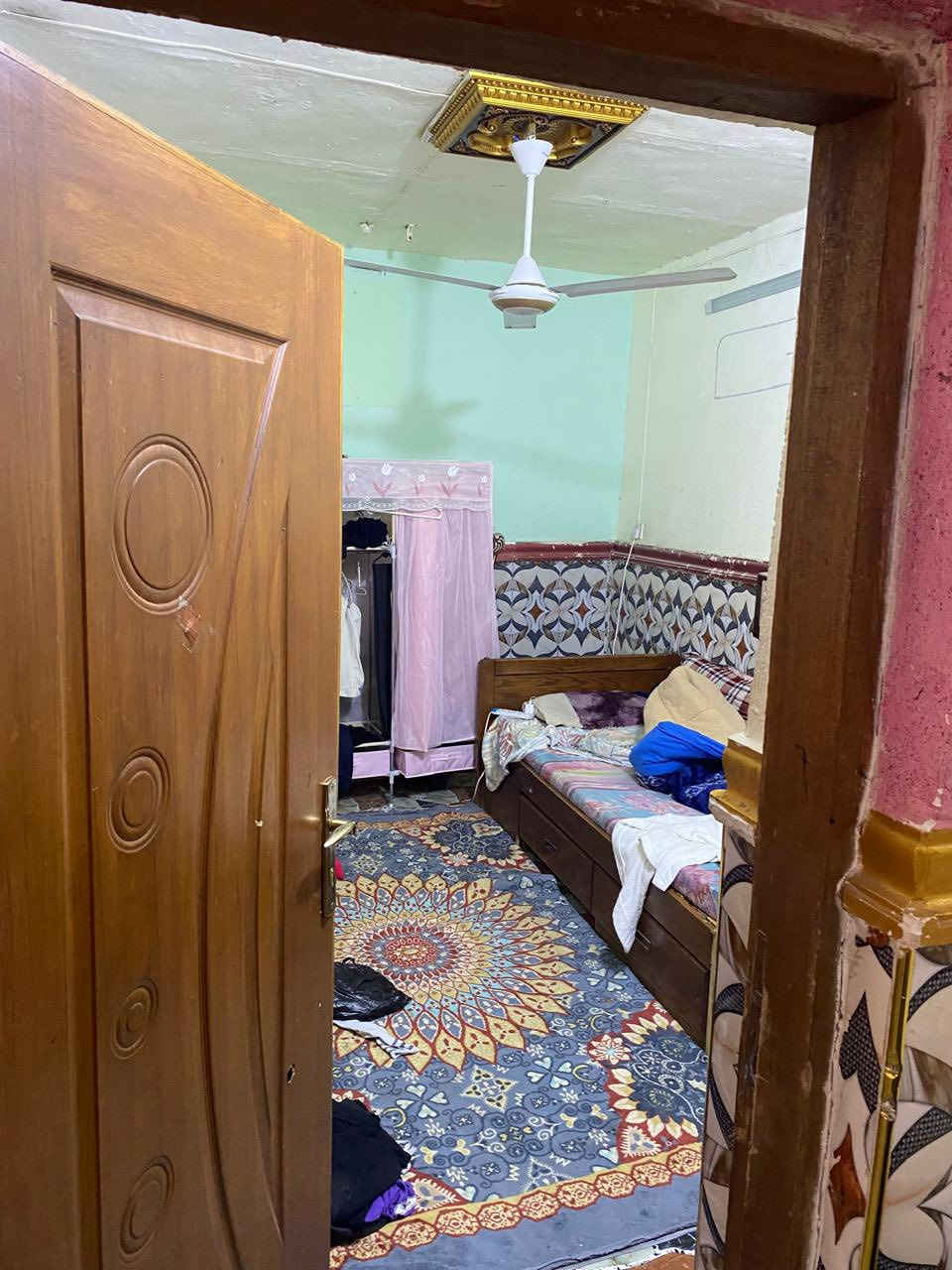 للبيع دار حجة 

المساحة ٢٠٨ متر

الموقع - شارع الامام - قرب العائلة السعيدة - مجاور علوة الكرار للخضار

يحتوي على

٢ غرف نوم  
صاله 
اسقبال 
حديقة 
سيراميك جداري وارضي السقف شيمان ومسلح 
للاستفسار اتصل 
*********** - ***********
