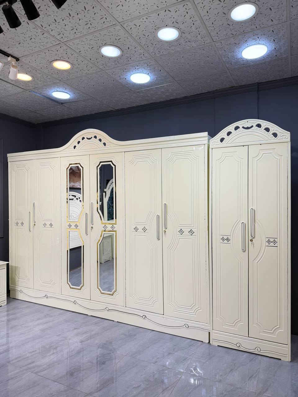 السعر // 950

🔅تفاصيل الغرفة المرمري  ....

خارج ٤ملم ام دي اف 🔺
وداخل معاكس ٣ملم 
صبغ حراري  درجة اولى 

عدد القطع  ٧ قطع 😍
🔺1 //جرباية  قياس  ١٦٠ × ٢٠٠ 
🔺//ميز جانبي ايسر قياس ٥٠
🔺2// وميز  جانبي  قياس ٥٠
🔺3// زاوية ارتفاع مترين عرض ٨٠
🔺4// وميز بلازمه  
🔺5//وميز مراية ارتفاع مترين عرض ١٢٠
🔺6// وكنتور ٦ باب  ارتفاع مترين و١٥ طول ٣ متر و١٥

القطعه الثامنة حسب الطلب شازلون
سعرها ٥٠ الف ❤️

(توصيل مجاني مركز بغداد )
التوصيل يشمل الشد مجاني 🔥
(اطراف ٥٠)
باقي المحافضات حسب البعد
شازلون سعرها ٥٠ الف
شازلون مخزن ٧٥ الف


**إذا كنت صاحب هذا الإعلان وتريد حذفه لأي سبب، رجاءا أرسل رسالة إلى الدعم الفني**