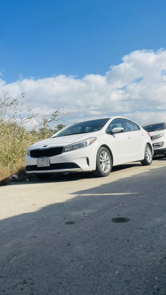 كيا فورتي 2017 وارد امريكي 
بدون ضرر 
محرك 2000 دوش 
كير AT
العنوان بغداد اليوسفيه 
*********** اتصال فقط
