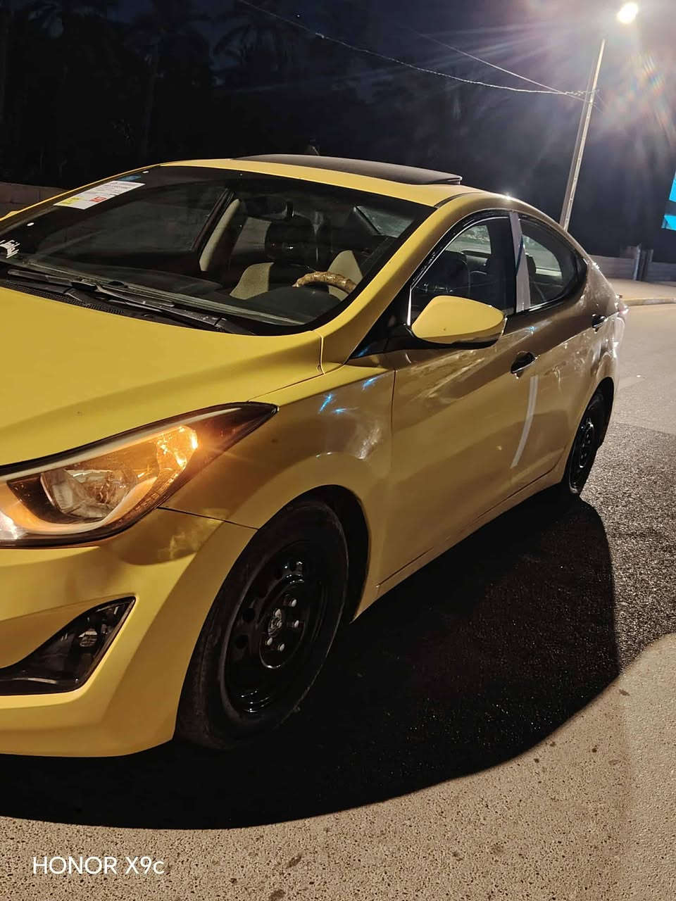 السلام عليكم النتره موديل 11 فول بيه حادث بس باب حداديه ومكينه وكير خير من الله مكان طوريج 
السعر  ،،90. 
***********
